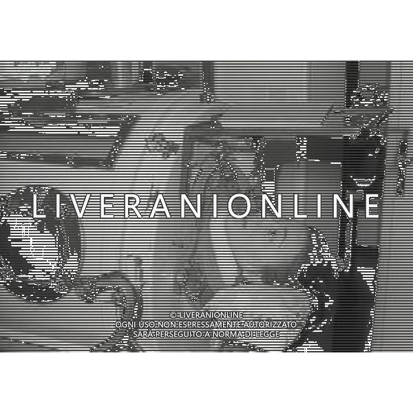 1975 GENOVA ROSANNA BENZI VIVE IN UN POLMONE DI ACCIAIO AG ALDO LIVERANI SAS
