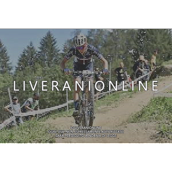 © TVRG Adrien Boichis (Francia) 1o classificato durante la gara specialita\' Cross Country - gara maschile juniores UCI MTB World Championships 2021 Campionati del Mondo di Mountain Bike 25-29 agosto 2021 Val di Sole Daolasa di Commezzadura (TN) Centro sportivo BikeLand 26 agosto 2021 foto Roberto Garavaglia/ag. Aldo Liverani sas