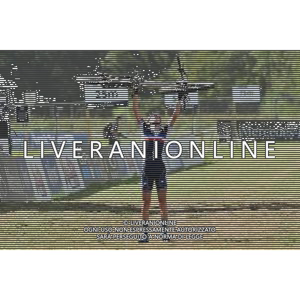 © TVRG Adrien Boichis (Francia) 1o classificato specialita\' Cross Country - gara maschile juniores UCI MTB World Championships 2021 Campionati del Mondo di Mountain Bike 25-29 agosto 2021 Val di Sole Daolasa di Commezzadura (TN) Centro sportivo BikeLand 26 agosto 2021 foto Roberto Garavaglia/ag. Aldo Liverani sas
