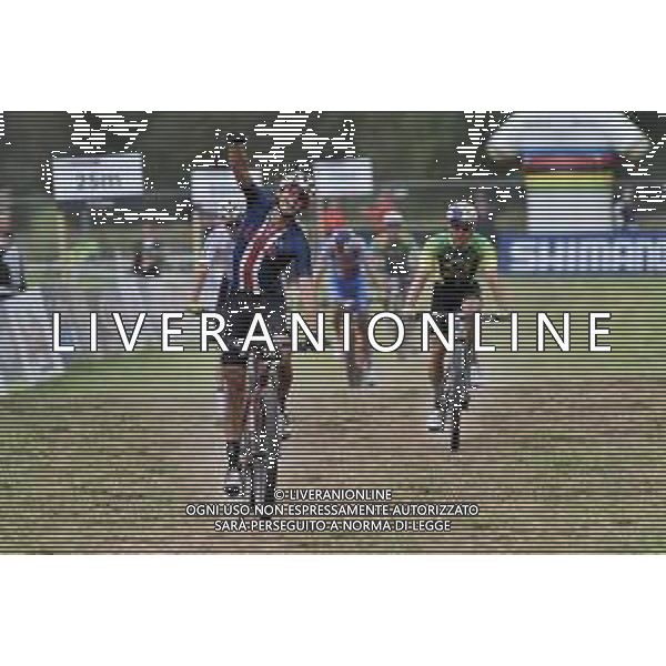 ¬© TVRG Christopher Blevins (Stati Uniti) 1o classificato specialita\' Cross Country Short Track - gara maschile elite UCI MTB World Championships 2021 Campionati del Mondo di Mountain Bike 25-29 agosto 2021 Val di Sole Daolasa di Commezzadura (TN) Centro sportivo BikeLand 26 agosto 2021 foto Roberto Garavaglia/ag. Aldo Liverani sas/ AGENZIA ALDO LIVERANI SAS