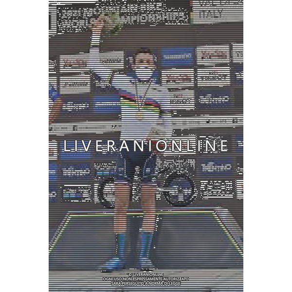 ¬© TVRG Adrien Boichis (Francia) 1o classificato specialita\' Cross Country - gara maschile juniores UCI MTB World Championships 2021 Campionati del Mondo di Mountain Bike 25-29 agosto 2021 Val di Sole Daolasa di Commezzadura (TN) Centro sportivo BikeLand 26 agosto 2021 foto Roberto Garavaglia/ag. Aldo Liverani sas/ AGENZIA ALDO LIVERANI SAS