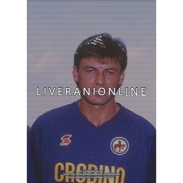 RETROSPETTIVA ROBERTO BOSCO CALCIATORE NELLA FOTO ROBERTO BOSCO CON LA MAGLIA DELLA FIORENTINA CALCIO AG ALDO LIVERANI SAS