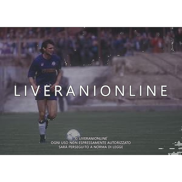 RETROSPETTIVA ROBERTO BOSCO CALCIATORE NELLA FOTO ROBERTO BOSCO CON LA MAGLIA DELLA FIORENTINA CALCIO AG ALDO LIVERANI SAS