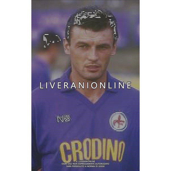RETROSPETTIVA ROBERTO BOSCO CALCIATORE NELLA FOTO ROBERTO BOSCO CON LA MAGLIA DELLA FIORENTINA CALCIO AG ALDO LIVERANI SAS