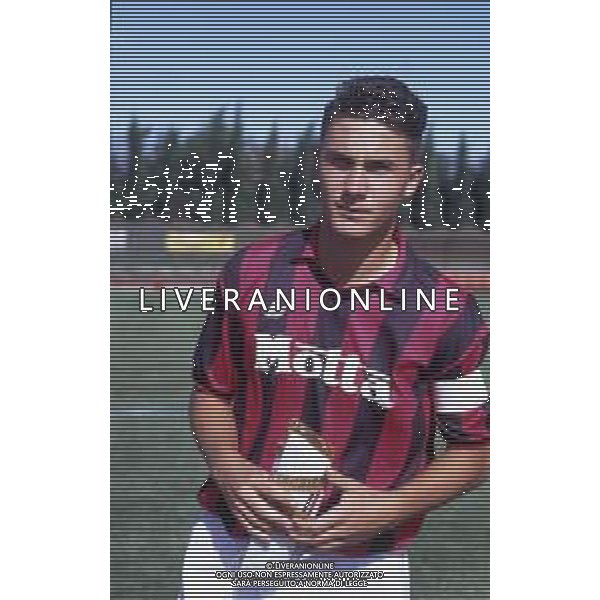 RETROSPETTIVA GIACOMO LORENZINI CALCIATORE NELLA FOTO GIACOMO LORENZINI CON LA MAGLIA DEL MILAN AG ALDO LIVERANI SAS