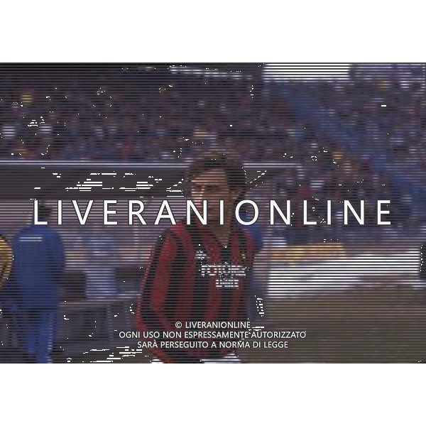 RETROSPETTIVA ROBERTO LORENZINI CALCIATORE NELLA FOTO ROBERTO LORENZINI CON LA MAGLIA DEL MILAN AG ALDO LIVERANI SAS