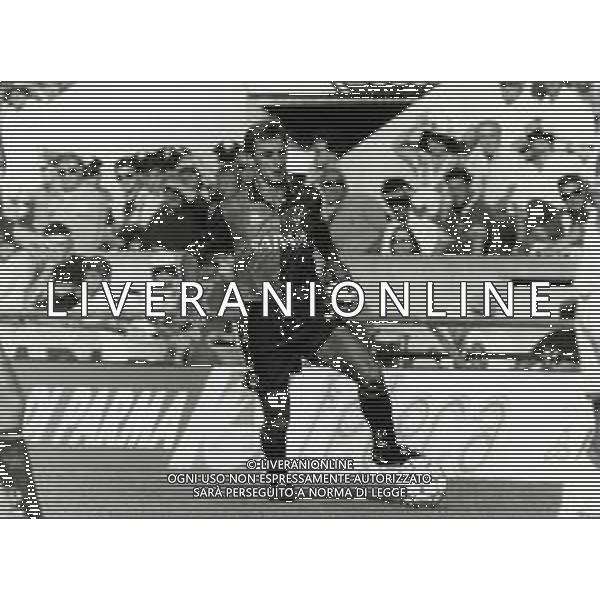 RETROSPETTIVA ROBERTO LORENZINI CALCIATORE NELLA FOTO ROBERTO LORENZINI CON LAMAGLIA DEL GENOA CALCIO AG ALDO LIVERANI SAS