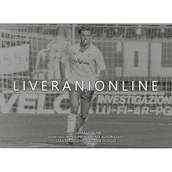 RETROSPETTIVA ROBERTO LORENZINI CALCIATORE NELLA FOTO ROBERTO LORENZINI CONLA MAGLIA DELL\'ANCONA CALCIO AG ALDO LIVERANI SAS