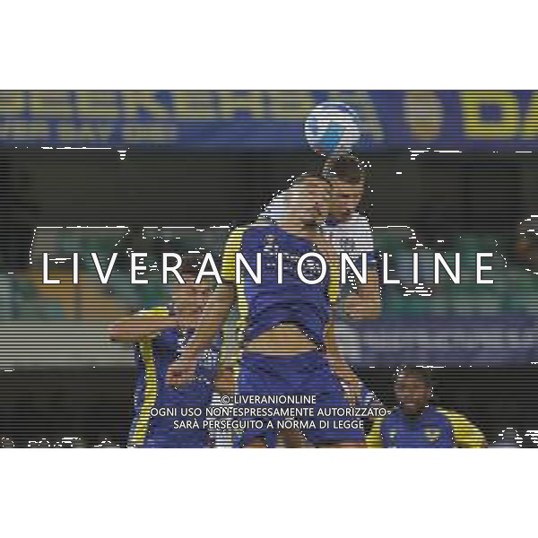 Hellas Verona - Inter Campionato di Calcio Serie A TIM 27/08/2021 nella foto: Dzeko Edin(f.c.Internazionale)- Koray Günter (hellas verona)- ©Claudio Zamagni/Agenzia Aldo Liverani during Italian Serie A soccer match between HELLAS VERONA and INTER at Marc\'Antonio Bentegodi Stadium on August 27 2021 photo credit by Claudio Zamagni/Aldo Liverani Photo Agency