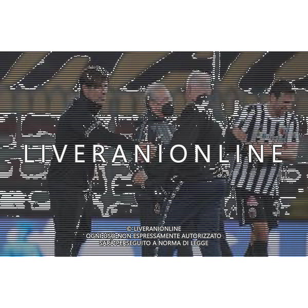 CerquigliniL/LMedia - AC Perugia vs Ascoli Calcio - Campionato di Calcio Serie BKT 2021/2022 28 agosto 2021 - Stadio Renato Curi, Perugia, Italia Nella foto: sottil andrea (allenatore ascoli calcio) massimiliano alvini (allenatore perugia calcio) si salutano a fine gara @CerquigliniL/LMedia AG ALDO LIVERANI SAS