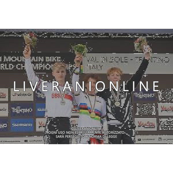 © TVRG il podio da SX Jordan Williams (Gran Bretagna) 2o classificato, Jackson Goldstone (Canada) 1o classificato e Lachlan Stevens-McNab (Nuova Zelanada) 3o classificato specialita\' Downhill - gara maschile juniores UCI MTB World Championships 2021 Campionati del Mondo di Mountain Bike 25-29 agosto 2021 Val di Sole Daolasa di Commezzadura (TN) Centro sportivo BikeLand 29 agosto 2021 foto Roberto Garavaglia/ag. Aldo Liverani sas / AGENZIA ALDO LIVERANI SAS
