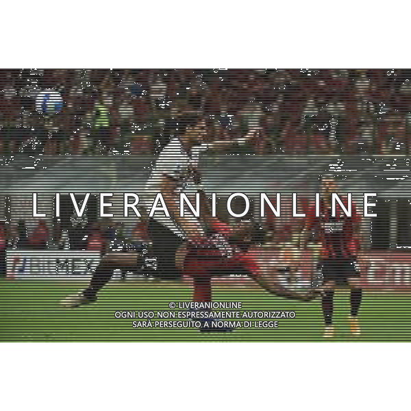 Rafael Leao (Milan) prova il gol in rovesciata Milan vs Cagliari Campionato Serie A TIM - 2a giornata Milano 29-08-2021 Stadio Giuseppe Meazza - San Siro foto Roberto Garavaglia/ag. Aldo Liverani sas