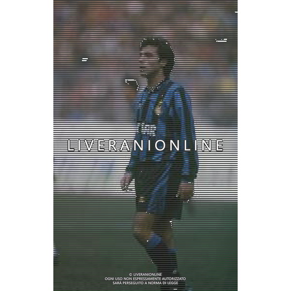 RETROSPETTIVA MASSIMO CIOCCI CALCIATORE NELLA FOTO MASSIMO CIOCCI CON LA MAGLIA DELL\' INTER AG ALDO LIVERANI SAS