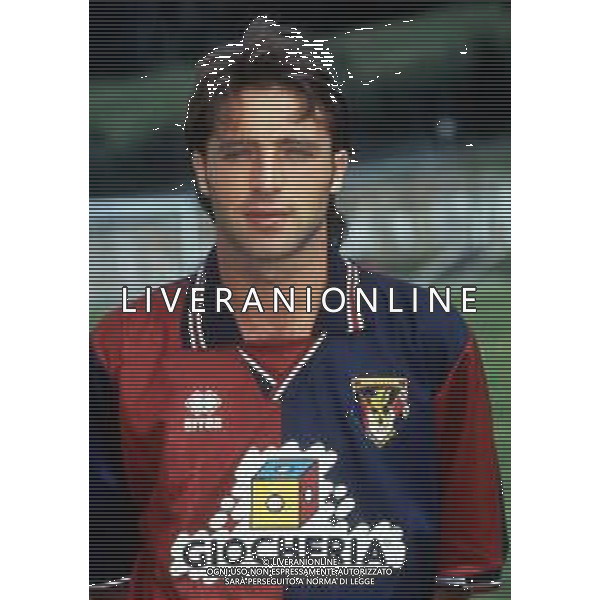 RETROSPETTIVA MASSIMO CIOCCI CALCIATORE NELLA FOTO MASSIMO CIOCCI CON LA MAGLIA DEL GENOA CALCIO AG ALDO LIVERANI SAS