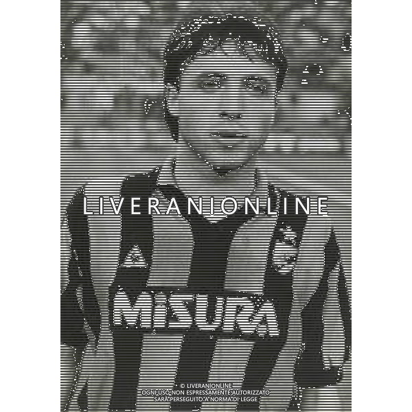 RETROSPETTIVA MASSIMO CIOCCI CALCIATORE NELLA FOTO MASSIMO CIOCCI CON LA MAGLIA DELL\' INTER AG ALDO LIVERANI SAS