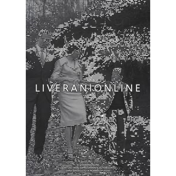 RETROSPETTIVA SORAYA ESFANDIARY BAKHTIARI REGINA DI PERSIA NELLA FOTO SORAYA ESFANDIARY BAKHTIARI PRINCIPESSA DI PERSIA CON RAIMONDO ORSINI AGLI SCAVI DI VILLA ORAZIO A TIVOLI IL 05-04.1959 AG ALDO LIVERANI SAS