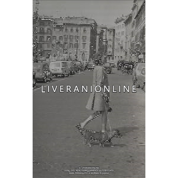 RETROSPETTIVA SORAYA ESFANDIARY BAKHTIARI REGINA DI PERSIA NELLA FOTO SORAYA ESFANDIARY BAKHTIARI PRINCIPESSA DI PERSIA A ROMA CON FRANCO INDOVINA NELL\'ANNO 1968 AG ALDO LIVERANI SAS 