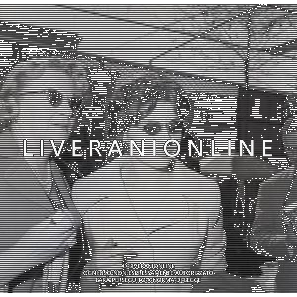 RETROSPETTIVA SORAYA ESFANDIARY BAKHTIARI REGINA DI PERSIA NELLA FOTO SORAYA ESFANDIARY BAKHTIARI PRINCIPESSA DI PERSIA CON RAIMONDO ORSINI IN GITA A TIVOLI FOTO SANDRO VESPASIANI-AG ALDO LIVERANI SAS