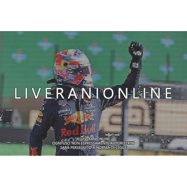 Max Verstappen (NLD) Red Bull Racing celebrates his pole position in qualifying parc ferme. 04.09.2021. Formula 1 World Championship, Rd 13, Dutch Grand Prix, Zandvoort, Netherlands, Qualifying Day. - www.xpbimages.com, EMail: requests@xpbimages.com © Copyright: Batchelor / XPB Images/AGENZIA ALDO LIVERANI SAS - ITALY ONLY EDITORIAL USE ONLY