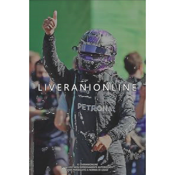 Lewis Hamilton (GBR) Mercedes AMG F1 celebrates his second position in qualifying parc ferme. 04.09.2021. Formula 1 World Championship, Rd 13, Dutch Grand Prix, Zandvoort, Netherlands, Qualifying Day. - www.xpbimages.com, EMail: requests@xpbimages.com © Copyright: Batchelor / XPB Images/AGENZIA ALDO LIVERANI SAS - ITALY ONLY EDITORIAL USE ONLY