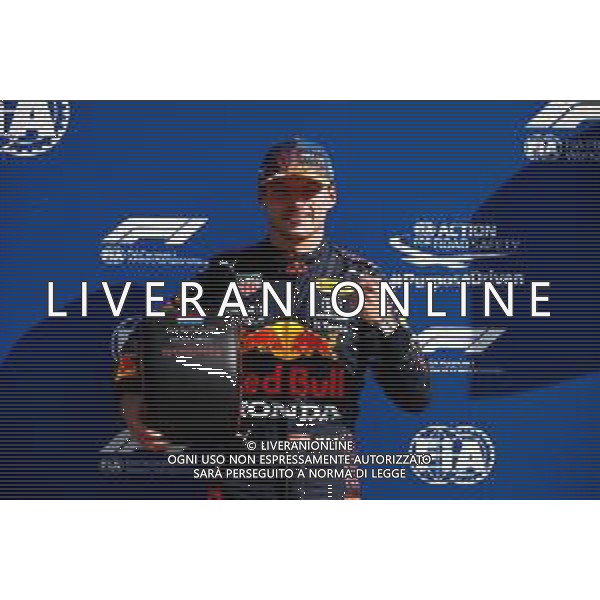 Max Verstappen (NLD) Red Bull Racing celebrates with the Pirelli Pole Position Award in qualifying parc ferme. 04.09.2021. Formula 1 World Championship, Rd 13, Dutch Grand Prix, Zandvoort, Netherlands, Qualifying Day. - www.xpbimages.com, EMail: requests@xpbimages.com © Copyright: FIA Pool Image for Editorial Use Only/AGENZIA ALDO LIVERANI SAS - ITALY ONLY EDITORIAL USE ONLY