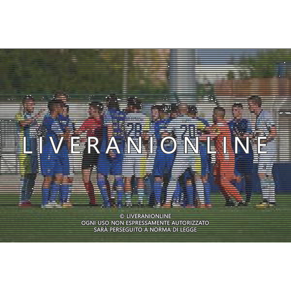 ¬© TVRG tensione tra le due squade e proteste verso l\'arbitro Seregno vs FeralpiSalo\' Campionato Serie C girone A - 2a giornata Busto Arsizio (VA) 04-09-2021 Stadio Carlo Speroni foto Roberto Garavaglia/ag. Aldo Liverani sas /AGENZIA ALDO LIVERANI SAS
