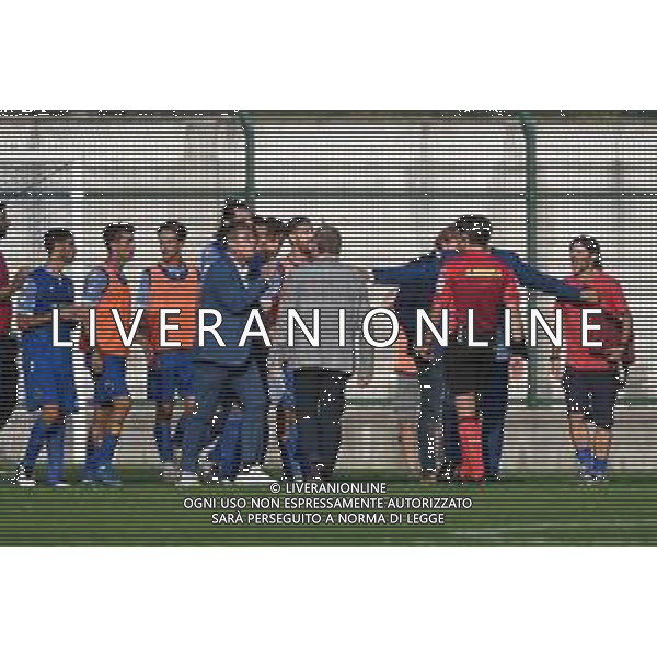 ¬© TVRG le proteste del Seregno con l\'arbitro Leonardo Mastrodomenico di Matera al rientro negli spogliatoi a fine primo tempo Seregno vs FeralpiSalo\' Campionato Serie C girone A - 2a giornata Busto Arsizio (VA) 04-09-2021 Stadio Carlo Speroni foto Roberto Garavaglia/ag. Aldo Liverani sas /AGENZIA ALDO LIVERANI SAS