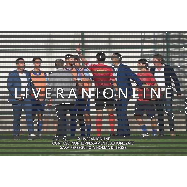 ¬© TVRG l\'arbitro Leonardo Mastrodomenico di Matera espelle un giocatore della panchina del Seregno al rientro negli spogliatoi a fine primo tempo Seregno vs FeralpiSalo\' Campionato Serie C girone A - 2a giornata Busto Arsizio (VA) 04-09-2021 Stadio Carlo Speroni foto Roberto Garavaglia/ag. Aldo Liverani sas /AGENZIA ALDO LIVERANI SAS