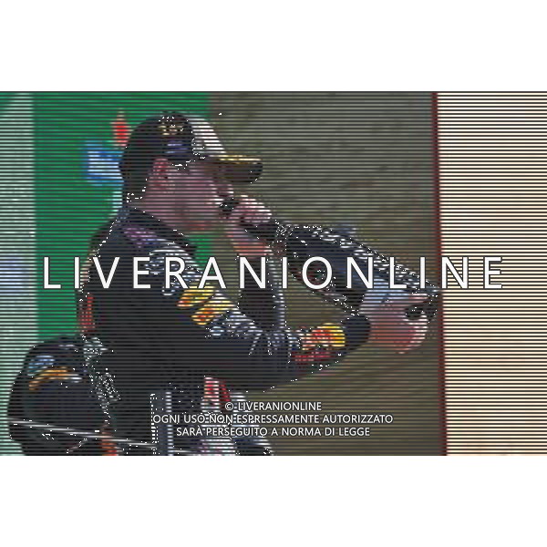 Race winner Max Verstappen (NLD) Red Bull Racing celebrates on the podium. 05.09.2021. Formula 1 World Championship, Rd 13, Dutch Grand Prix, Zandvoort, Netherlands, Race Day. - www.xpbimages.com, EMail: requests@xpbimages.com © Copyright: Moy / XPB Images/AGENZIA ALDO LIVERANI SAS - ITALY ONLY EDITORIAL USE ONLY