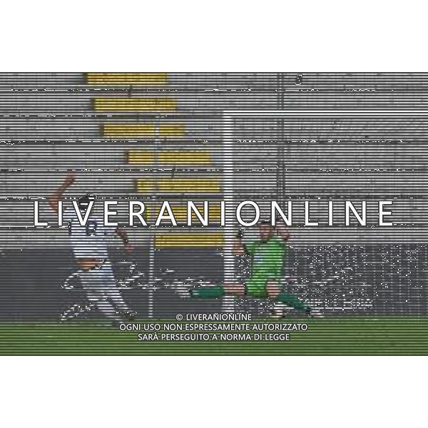 FagioliniF/LMedia - Lucchese vs Cesena - Campionato di Calcio Serie C - Lega Pro 2021/2022 05 settembre 2021 - Stadio Porta Elisa, Lucca, Italia Nella foto: Francesco Ardizzone (Cesena) realizza il gol del pareggio @FagioliniF/LMedia/AGENZIA ALDO LIVERANI SAS