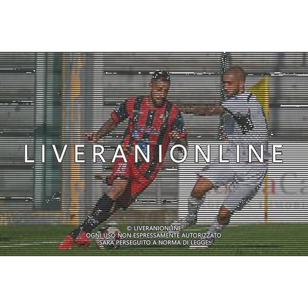 FagioliniF/LMedia - Lucchese vs Cesena - Campionato di Calcio Serie C - Lega Pro 2021/2022 05 settembre 2021 - Stadio Porta Elisa, Lucca, Italia Nella foto: Francesco Fedato (Lucchese) supera Carlo Ilari (Cesena) @FagioliniF/LMedia/AGENZIA ALDO LIVERANI SAS