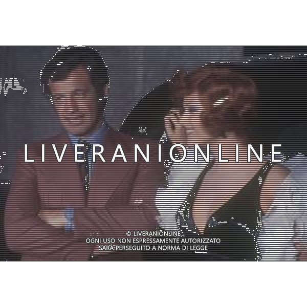RETROSPETTIVA JEAN PAUL BELMONDO ATTORE FRANCESE CON CLAUDIA CARDINALE A CANNES NELL\'ANNO 1972 ©Archivio Giovanni Liverani/AGENZIA ALDO LIVERANI SAS