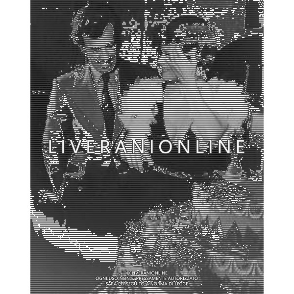 RETROSPETTIVA JEAN PAUL BELMONDO ATTORE FRANCESE CON CLAUDIA CARDINALE A CANNES NELL\'ANNO 1972 ©Archivio Giovanni Liverani/AGENZIA ALDO LIVERANI SAS