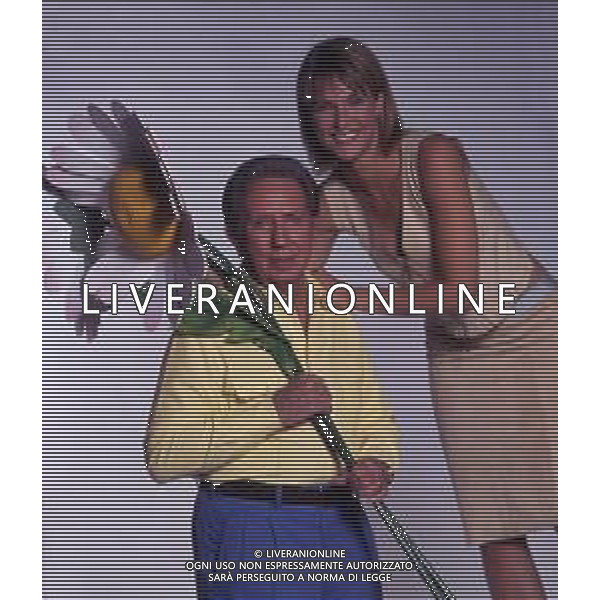 RETROSPETTIVA MIKE BONGIORNO PRESENTATORE TELEVISIVO NELLA FOTO MIKE BONGIORNO CON HELEN HIDDING AG ALDO LIVERANI SAS