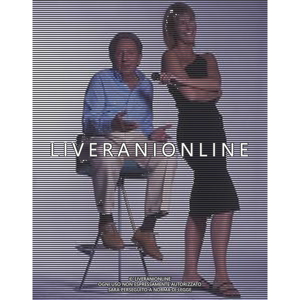 RETROSPETTIVA MIKE BONGIORNO PRESENTATORE TELEVISIVO NELLA FOTO MIKE BONGIORNO CON HELEN HIDDING AG ALDO LIVERANI SAS