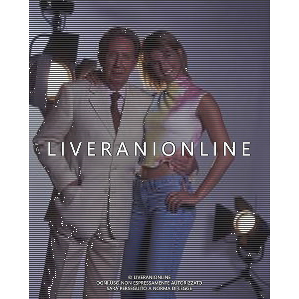 RETROSPETTIVA MIKE BONGIORNO PRESENTATORE TELEVISIVO NELLA FOTO MIKE BONGIORNO CON HELEN HIDDING AG ALDO LIVERANI SAS