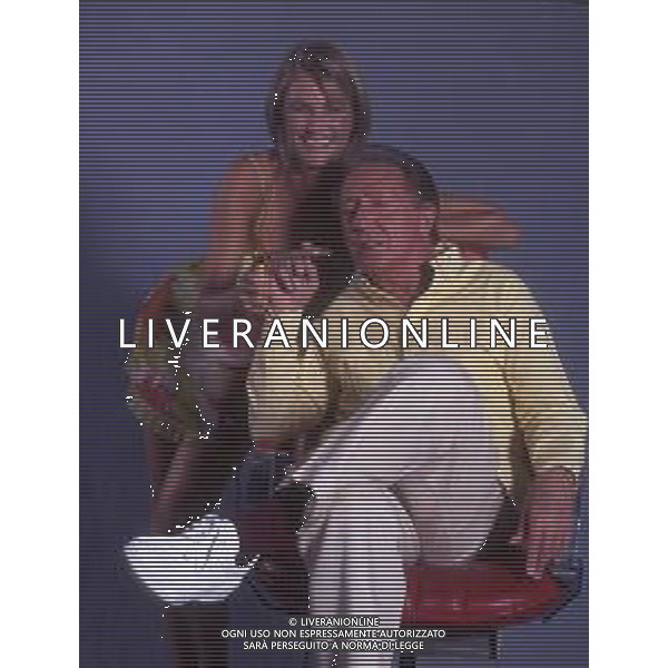 RETROSPETTIVA MIKE BONGIORNO PRESENTATORE TELEVISIVO NELLA FOTO MIKE BONGIORNO CON HELEN HIDDING AG ALDO LIVERANI SAS