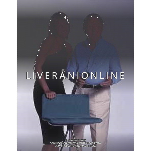 RETROSPETTIVA MIKE BONGIORNO PRESENTATORE TELEVISIVO NELLA FOTO MIKE BONGIORNO CON HELEN HIDDING AG ALDO LIVERANI SAS