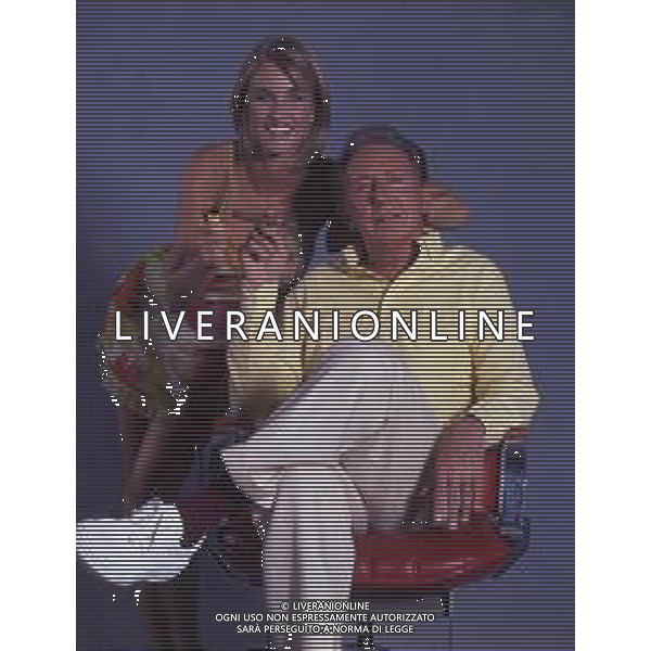 RETROSPETTIVA MIKE BONGIORNO PRESENTATORE TELEVISIVO NELLA FOTO MIKE BONGIORNO CON HELEN HIDDING AG ALDO LIVERANI SAS
