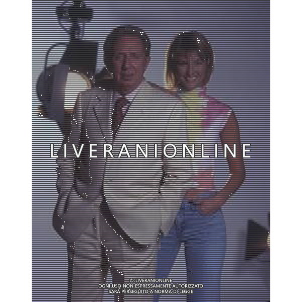 RETROSPETTIVA MIKE BONGIORNO PRESENTATORE TELEVISIVO NELLA FOTO MIKE BONGIORNO CON HELEN HIDDING AG ALDO LIVERANI SAS