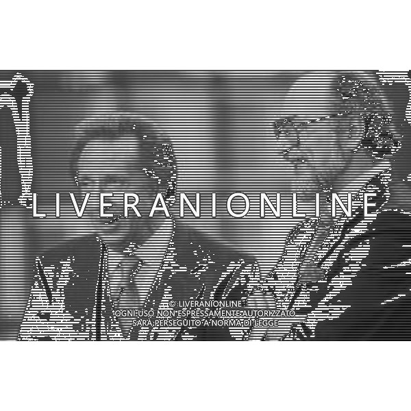 IL BARITONO RENATO BRUSON OSPITE A \'PENTATLON\' CONDOTTO DA MIKE BONGIORNO MILANO NEL 1987 - RETROSPETTIVA ©Archivio Giovanni Liverani/AGENZIA ALDO LIVERANI SAS