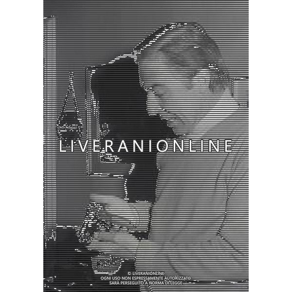 RETROSPETTIVA UBALDO LAY ATTORE NELLA FOTO UBALDO LAY A MILANO NELLO STUDIO CON TOM PONZI NELL\'ANNO 1971 AG ALDO LIVERANI SAS