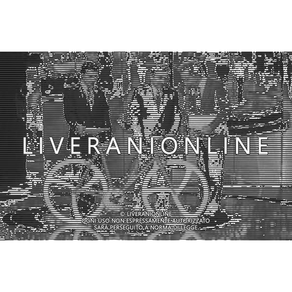 PENTATLON gioco televisivo a premi, trasmesso su Canale 5 nel 1987, condotto da Mike Bongiorno Nella foto con il Ciclista Giuseppe Saronni ed Ernesto Colnago costruttore Biciclette ©Archivio Giovanni Liverani / AGENZIA ALDO LIVERANI SAS