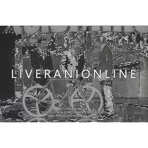 PENTATLON gioco televisivo a premi, trasmesso su Canale 5 nel 1987, condotto da Mike Bongiorno Nella foto con il Ciclista Giuseppe Saronni ed Ernesto Colnago costruttore Biciclette ©Archivio Giovanni Liverani / AGENZIA ALDO LIVERANI SAS