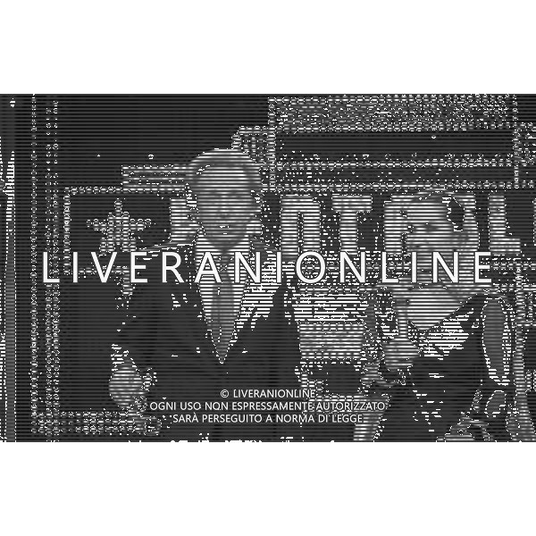 PENTATLON gioco televisivo a premi, trasmesso su Canale 5 nel 1986, condotto da Mike Bongiorno Nella foto con la Ballerina Spagnola Maria Rosa ©Archivio Giovanni Liverani / AGENZIA ALDO LIVERANI SAS