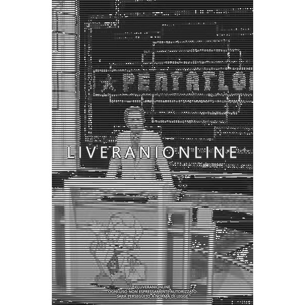PENTATLON gioco televisivo a premi, trasmesso su Canale 5 nel 1986, condotto da Mike Bongiorno Nella foto durante la presentazione del programma ©Archivio Giovanni Liverani / AGENZIA ALDO LIVERANI SAS