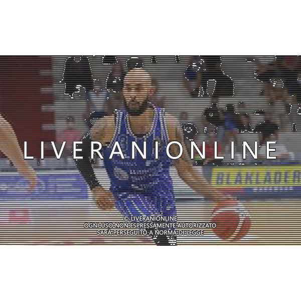 CasoniM/LMedia - Vanoli Basket Cremona VS Banco di Sardegna Sassari - Basket Supercoppa Italiana 10 settembre 2021 - Pala Radi, Cremona, Italia Nella foto: LOGAN David (Banco di Sardegna Sassari) in palleggio @CasoniM/LMedia/ AGENZIA ALDO LIVERANI SAS
