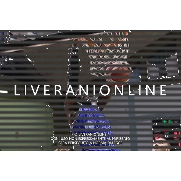 CasoniM/LMedia - Vanoli Basket Cremona VS Banco di Sardegna Sassari - Basket Supercoppa Italiana 10 settembre 2021 - Pala Radi, Cremona, Italia Nella foto: MEKOWULU Christian (Banco di Sardegna Sassari) schiaccia a canestro @CasoniM/LMedia/ AGENZIA ALDO LIVERANI SAS