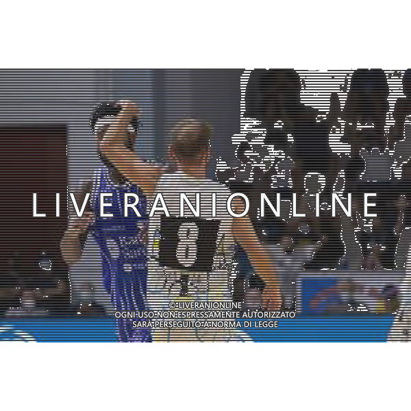 CasoniM/LMedia - Vanoli Basket Cremona VS Banco di Sardegna Sassari - Basket Supercoppa Italiana 10 settembre 2021 - Pala Radi, Cremona, Italia Nella foto: vPOETA Giuseppe (Vanoli Cremona) dopo un tiro realizzato @CasoniM/LMedia/ AGENZIA ALDO LIVERANI SAS