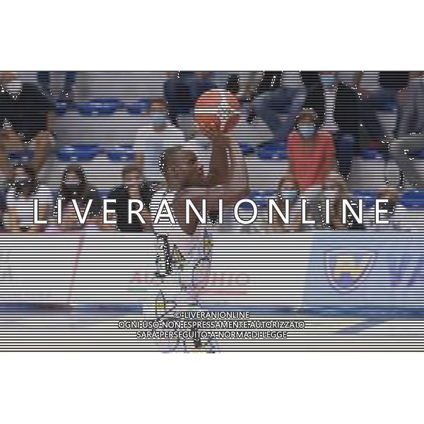 CasoniM/LMedia - Vanoli Basket Cremona VS Banco di Sardegna Sassari - Basket Supercoppa Italiana 10 settembre 2021 - Pala Radi, Cremona, Italia Nella foto: COURNOOH David (Vanoli Cremona) al tiro libero @CasoniM/LMedia/ AGENZIA ALDO LIVERANI SAS